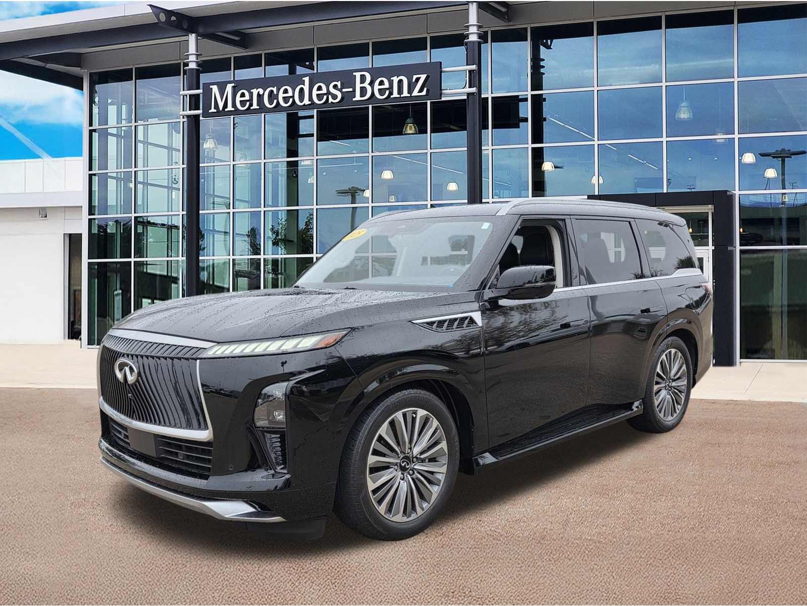 2025 INFINITI QX80 Luxe's photo