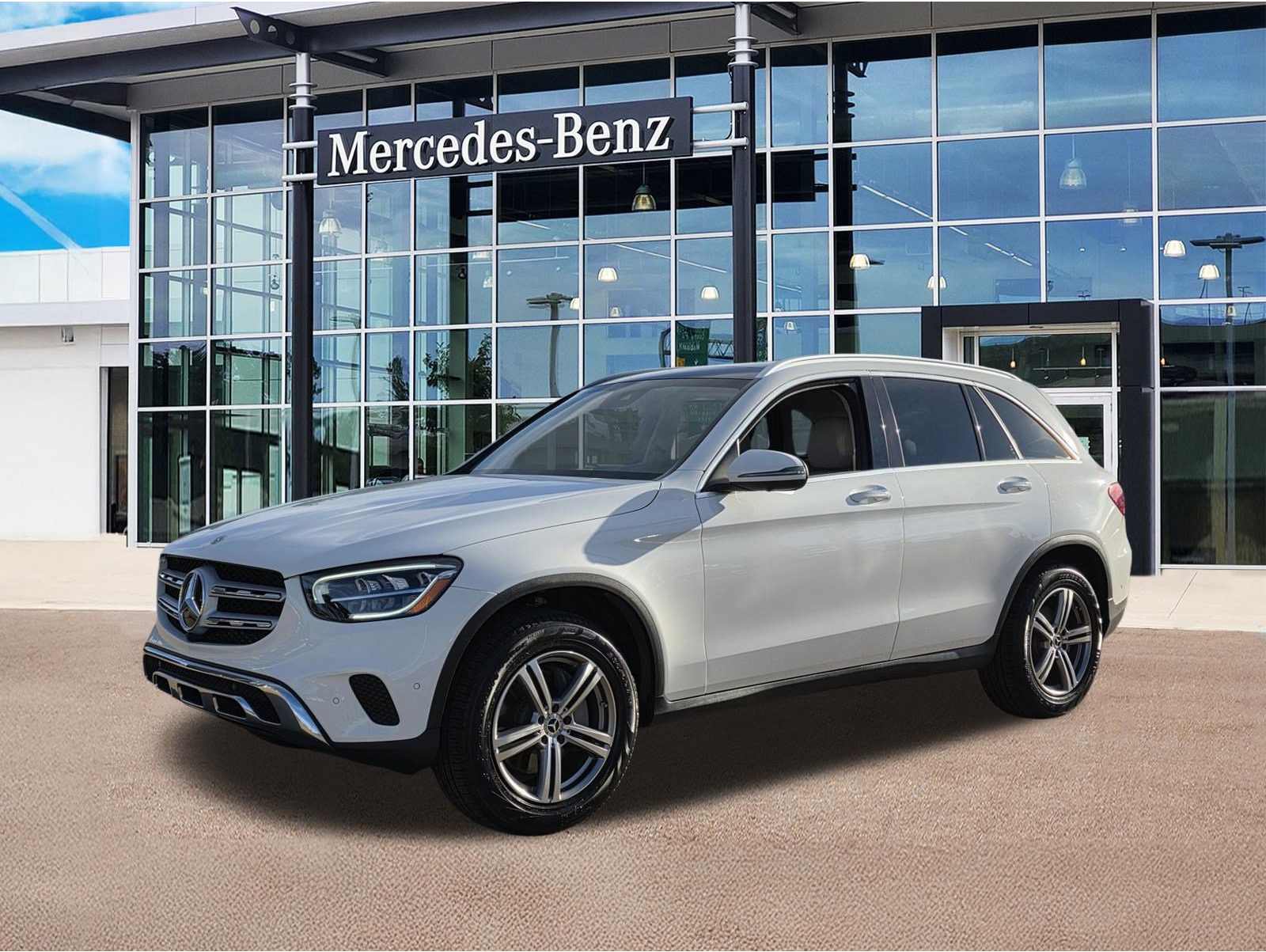 2022 Mercedes-Benz GLC GLC300's photo