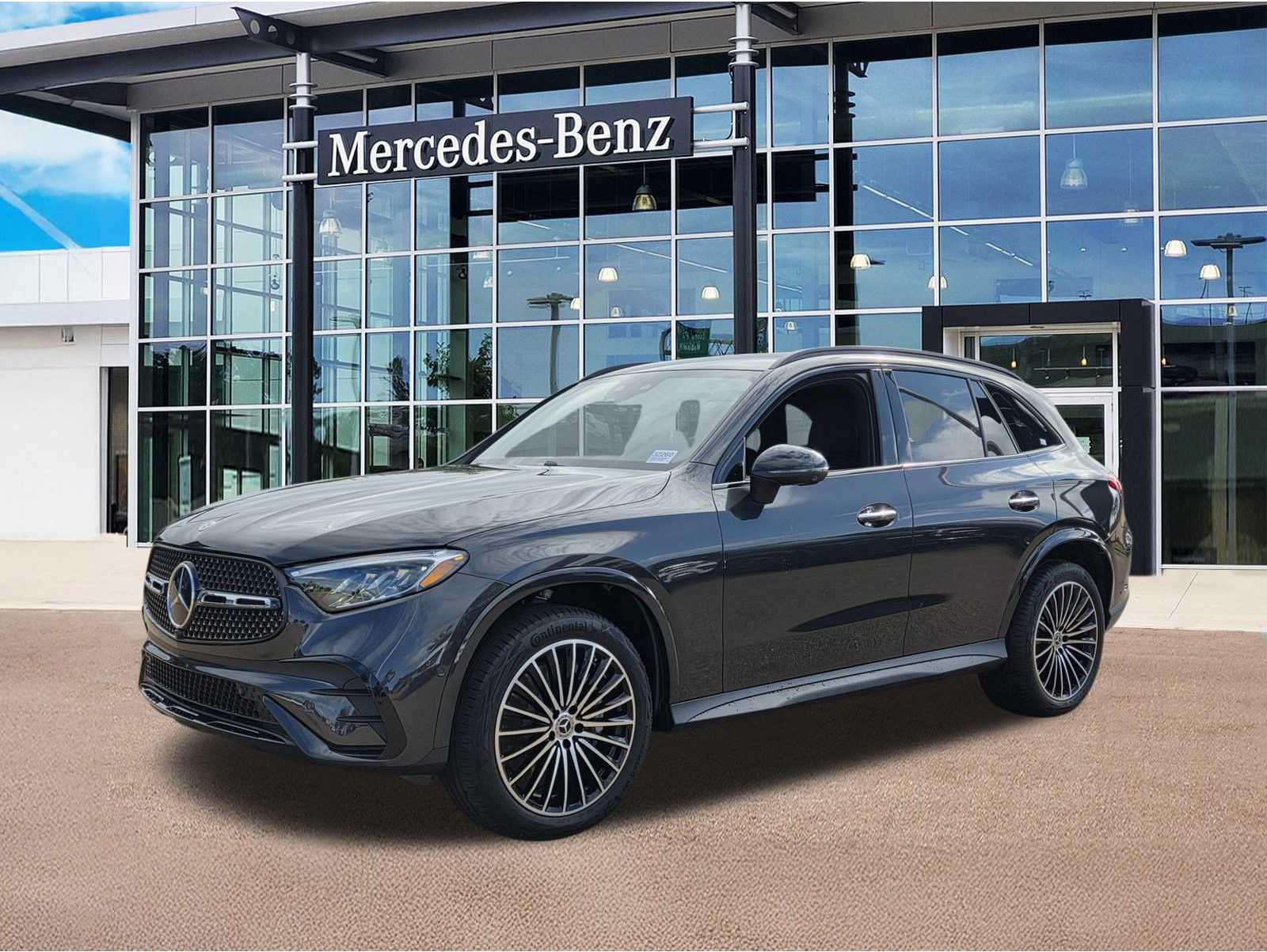 2025 Mercedes-Benz GLC Base's photo