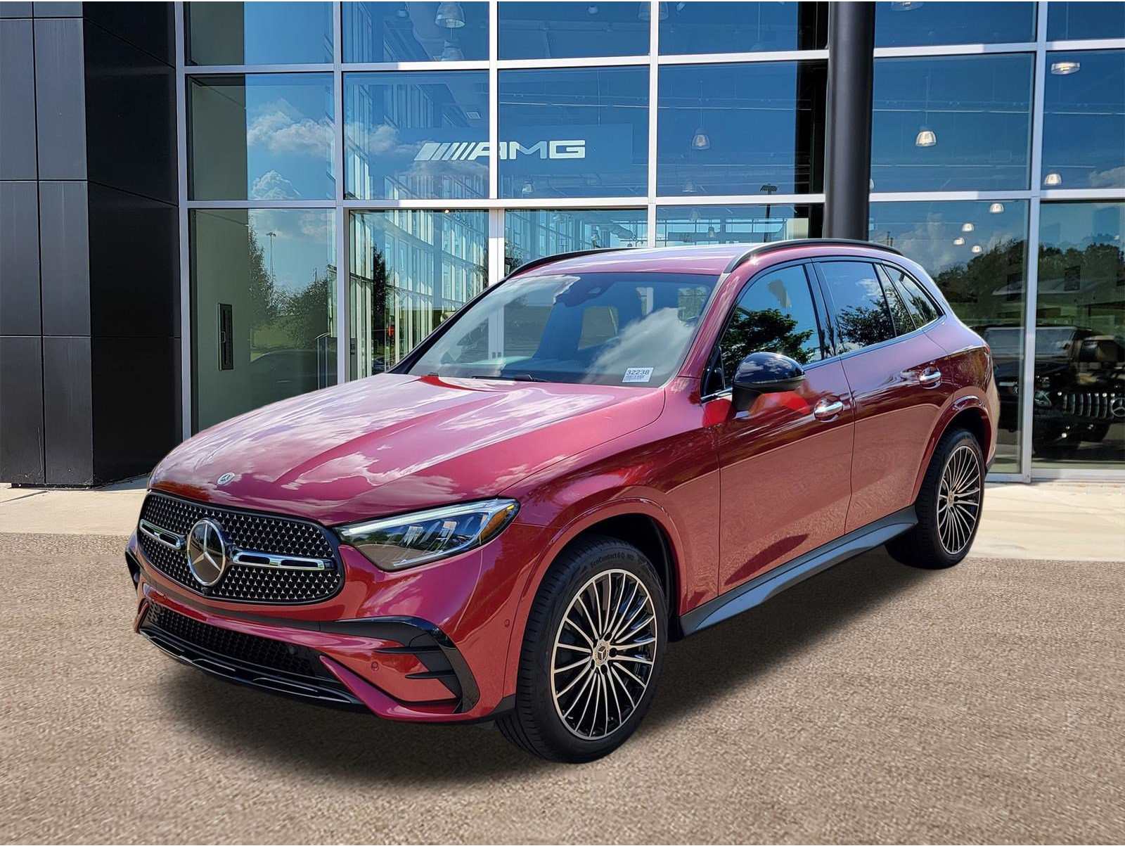 2025 Mercedes-Benz GLC Base's photo