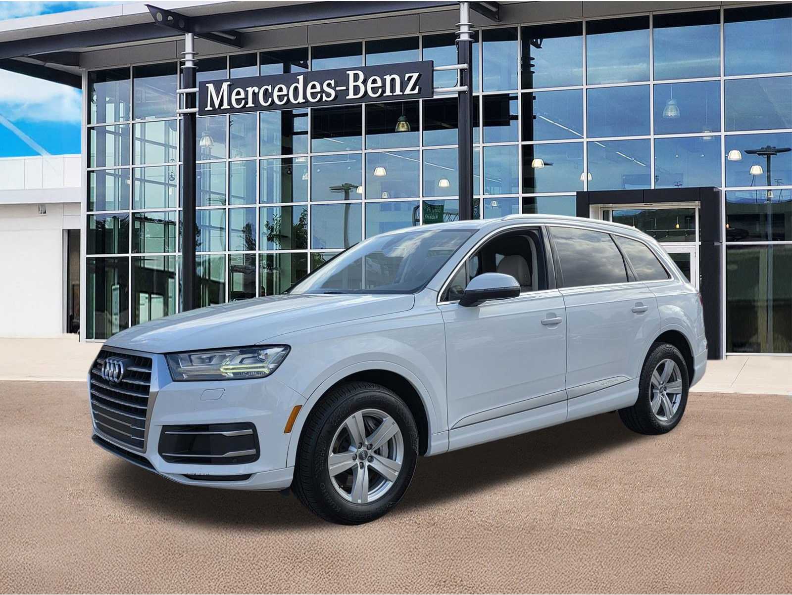 2019 Audi Q7 Premium Plus's photo
