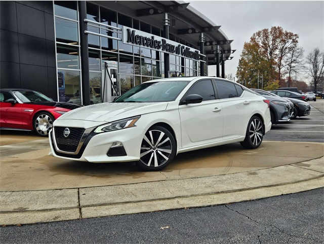 2021 Nissan Altima SR's photo