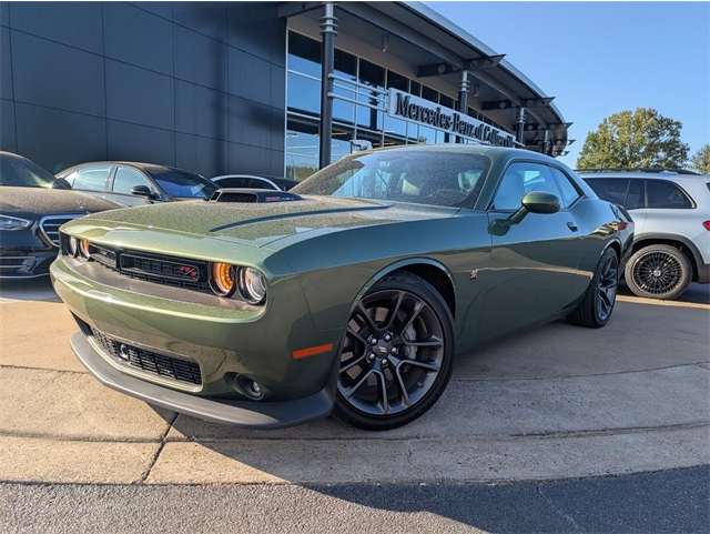 2023 Dodge Challenger R/T's photo