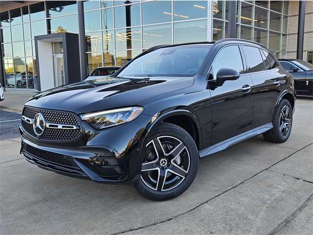 2026 Mercedes-Benz GLC Base's photo