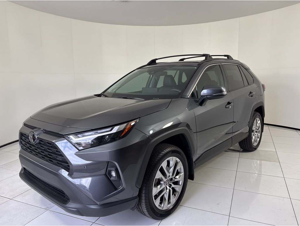 2025 Toyota RAV4 XLE Premium's photo