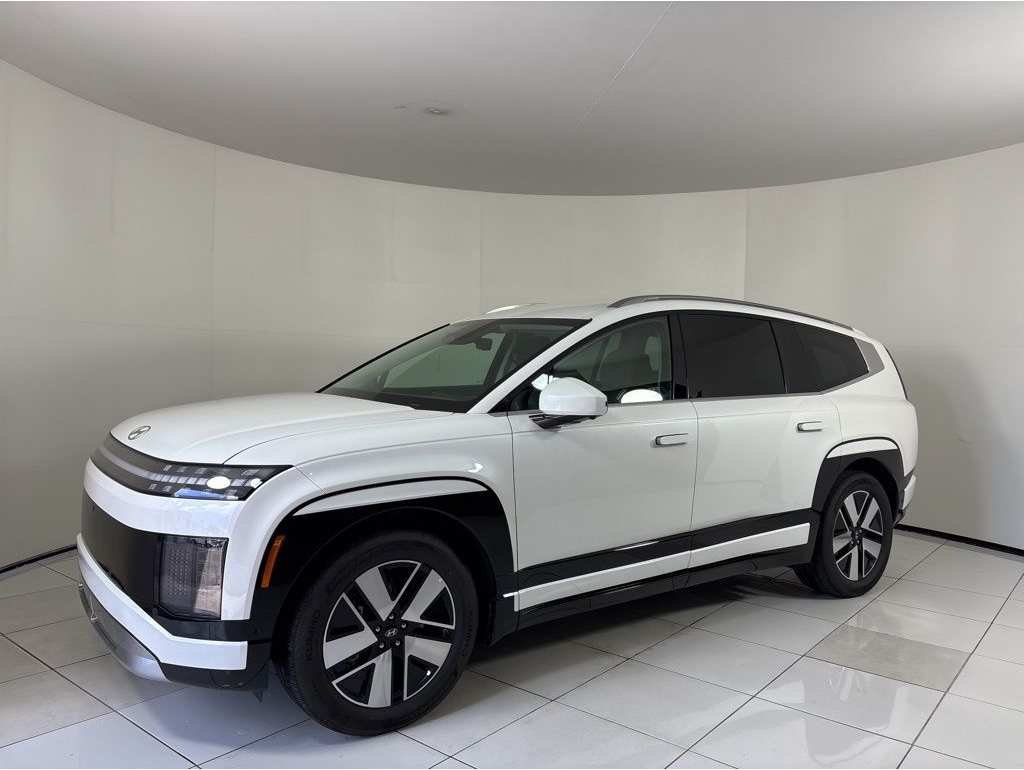 2026 Hyundai IONIQ 9 SEL's photo