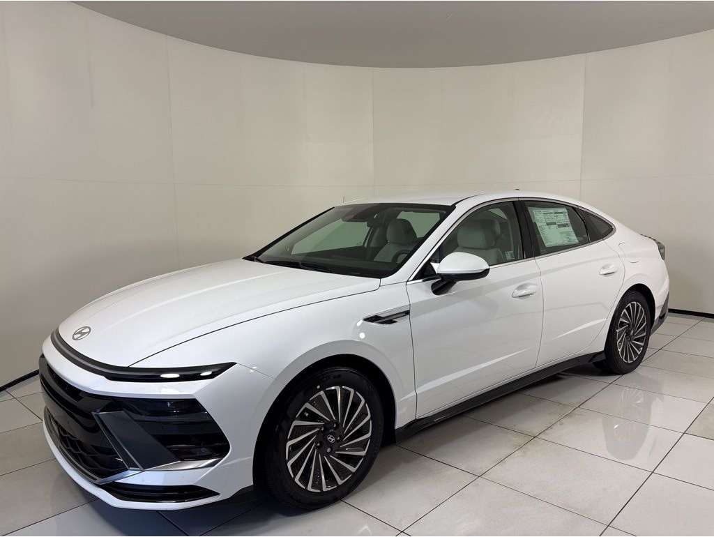 2025 Hyundai Sonata Hybrid SEL's photo