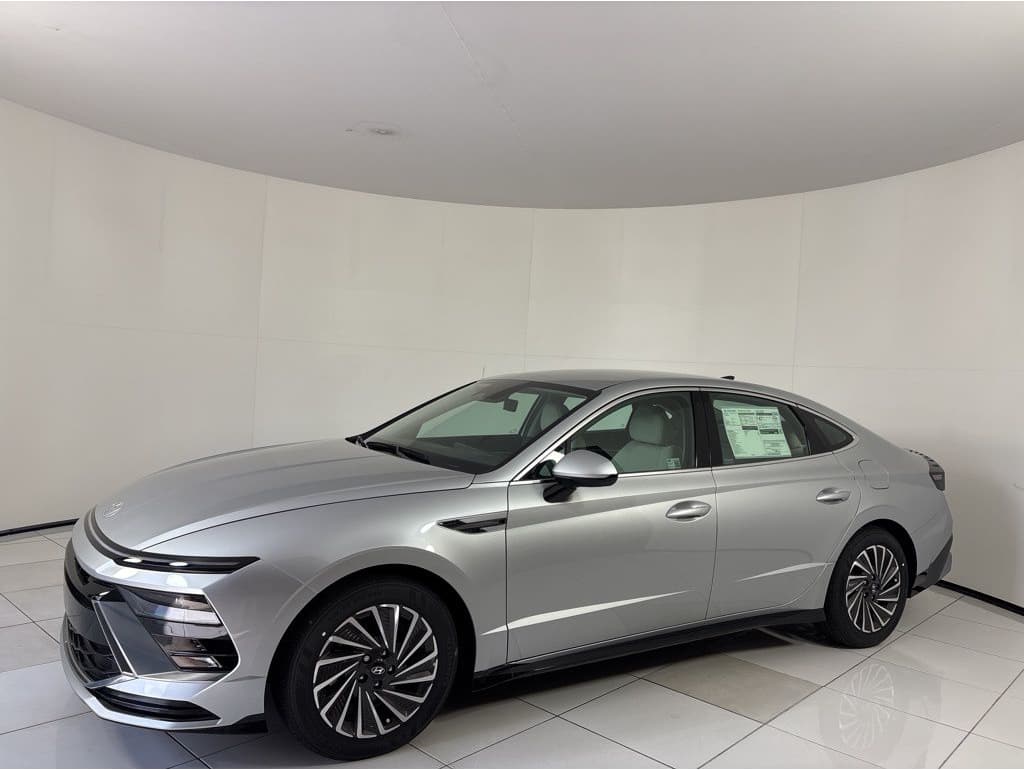2025 Hyundai Sonata Hybrid SEL's photo