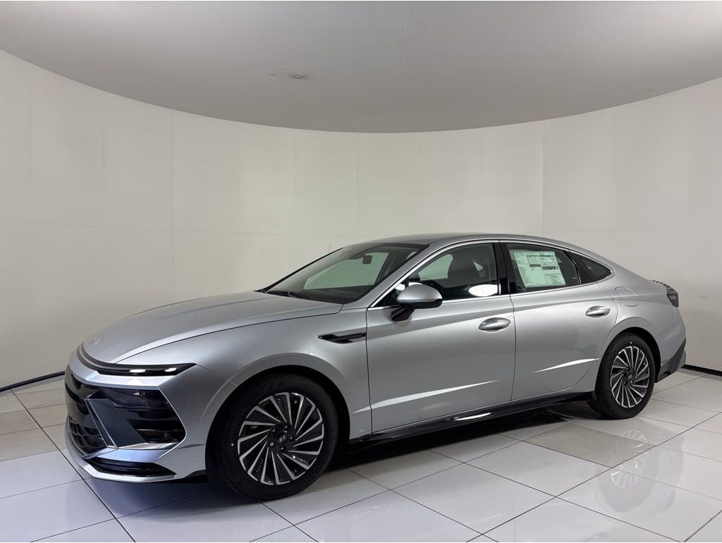2025 Hyundai Sonata Hybrid SEL's photo