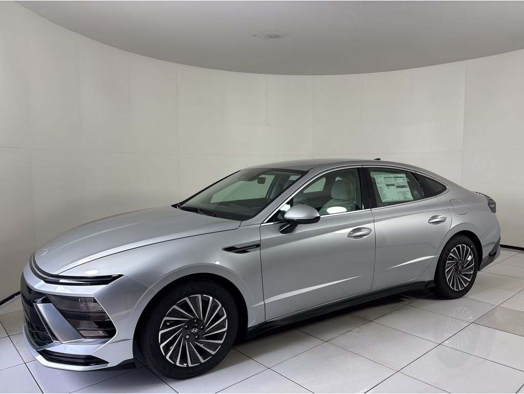 2025 Hyundai Sonata Hybrid SEL's photo