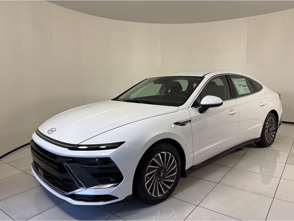 2025 Hyundai Sonata Hybrid SEL's photo