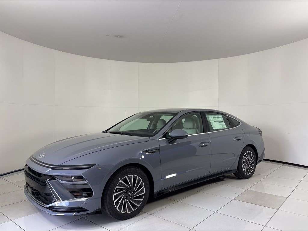2025 Hyundai Sonata Hybrid SEL's photo