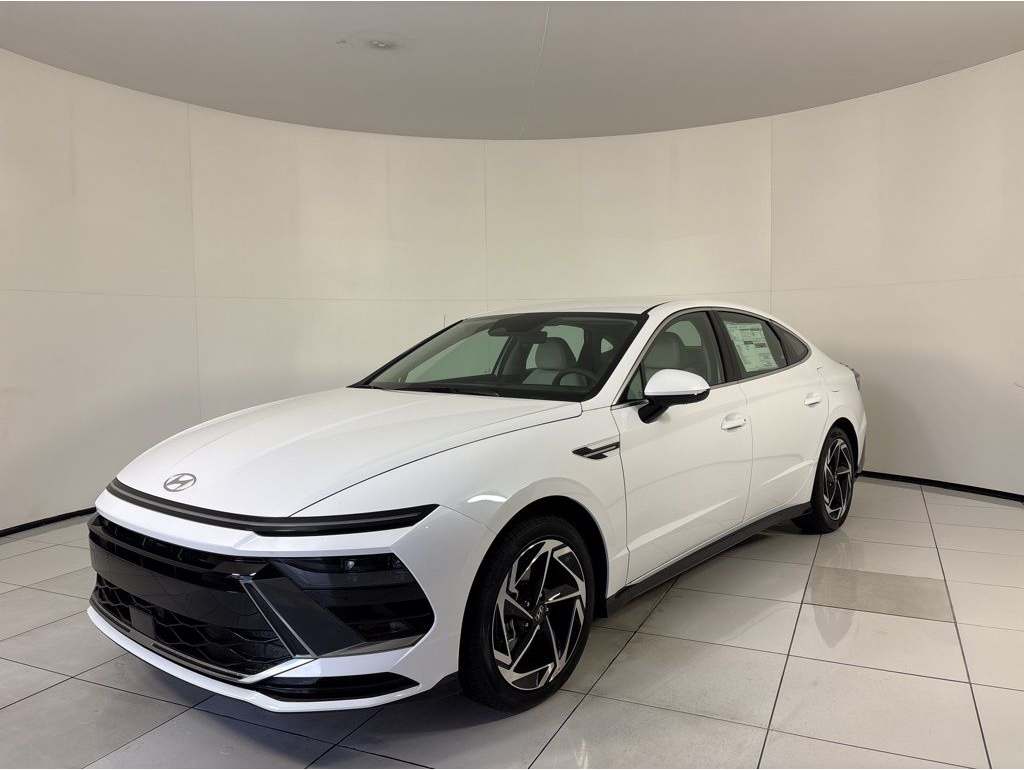 2026 Hyundai Sonata SEL's photo