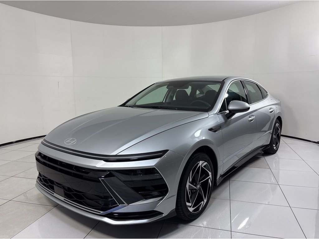 2026 Hyundai Sonata SEL's photo