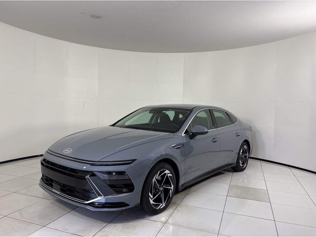 2026 Hyundai Sonata SEL's photo