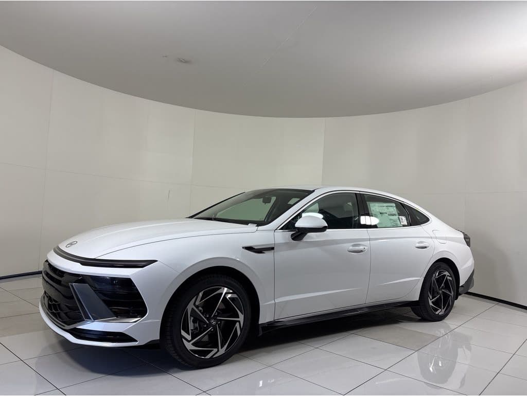 2026 Hyundai Sonata SEL's photo