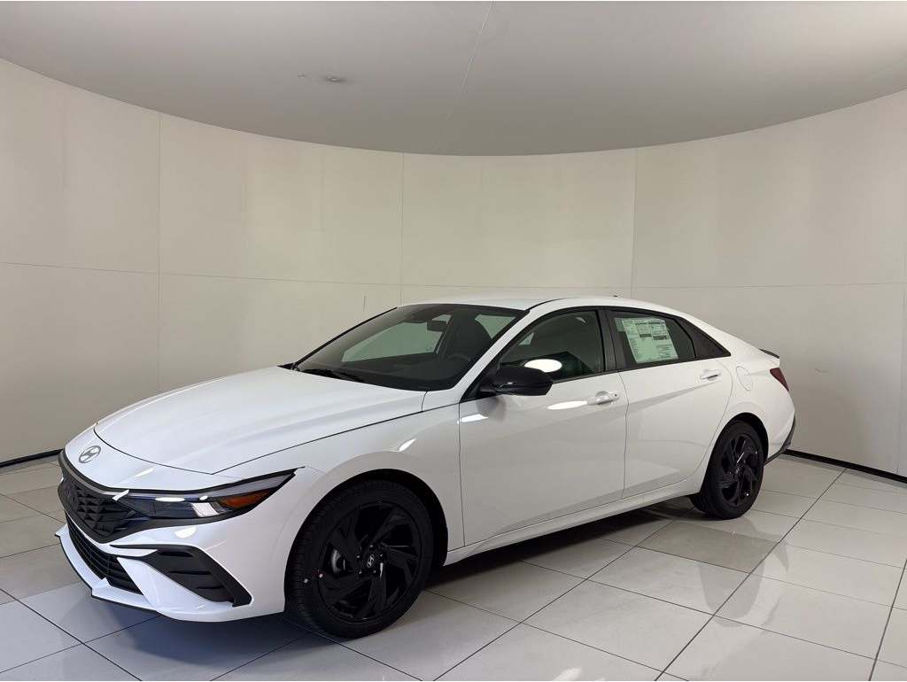 2026 Hyundai Elantra SEL's photo