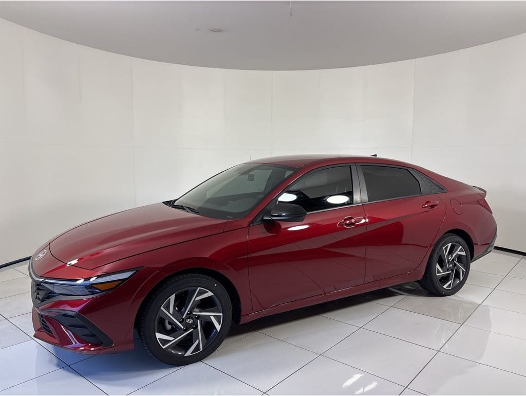 2025 Hyundai Elantra SEL's photo