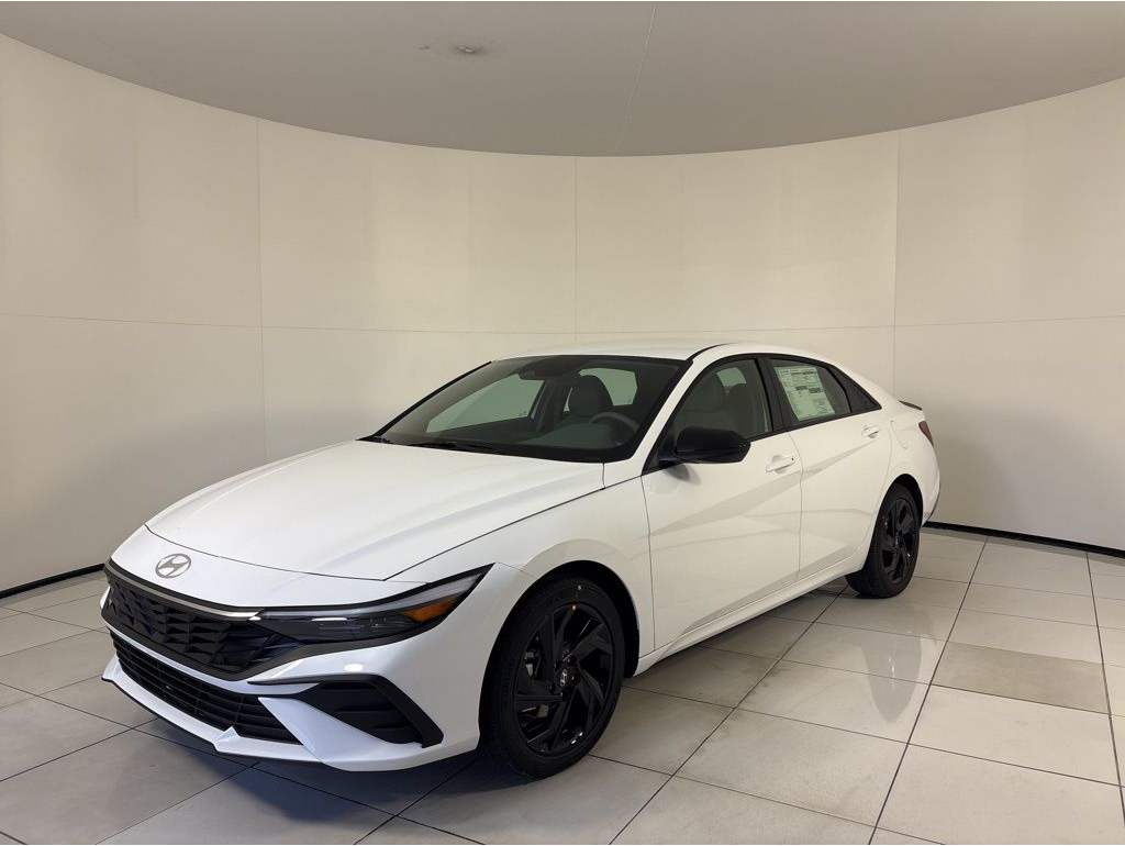 2026 Hyundai Elantra SEL's photo