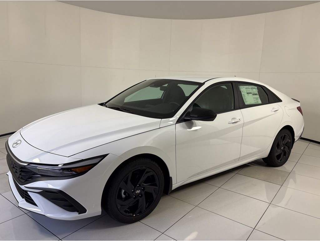 2026 Hyundai Elantra SEL's photo