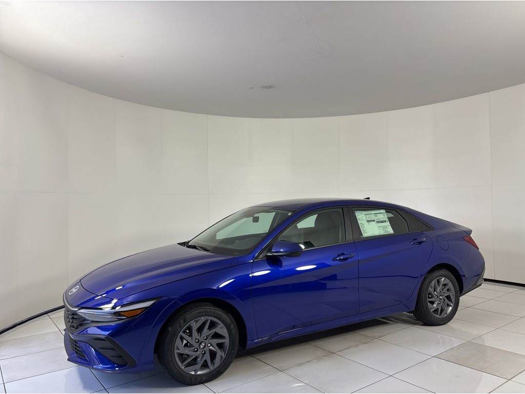 2025 Hyundai Elantra Blue's photo