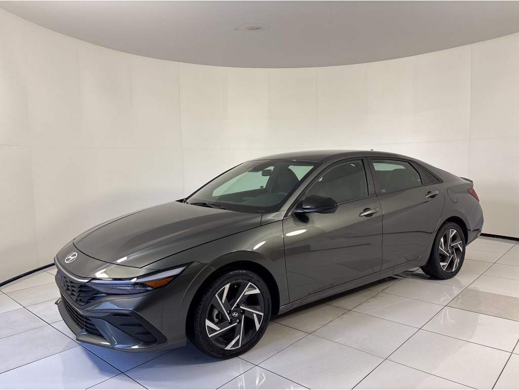 2025 Hyundai Elantra Blue's photo