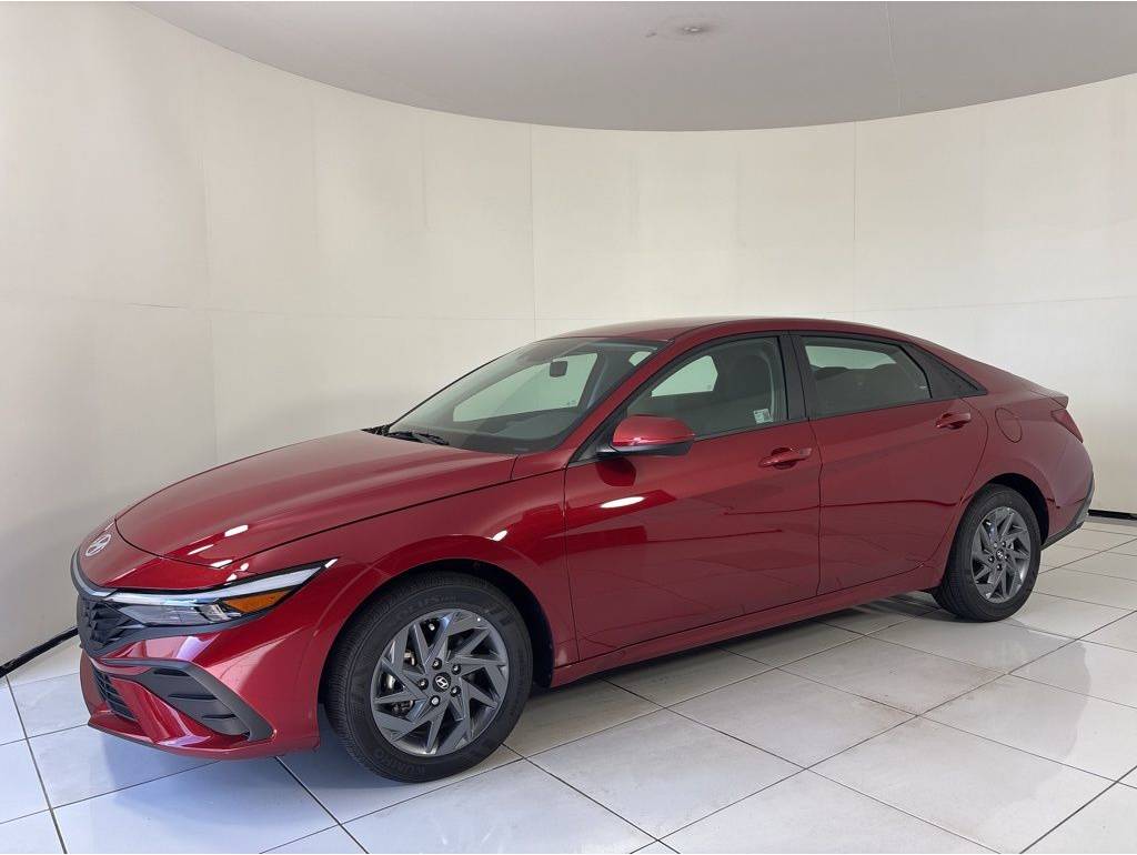 2025 Hyundai Elantra Blue's photo