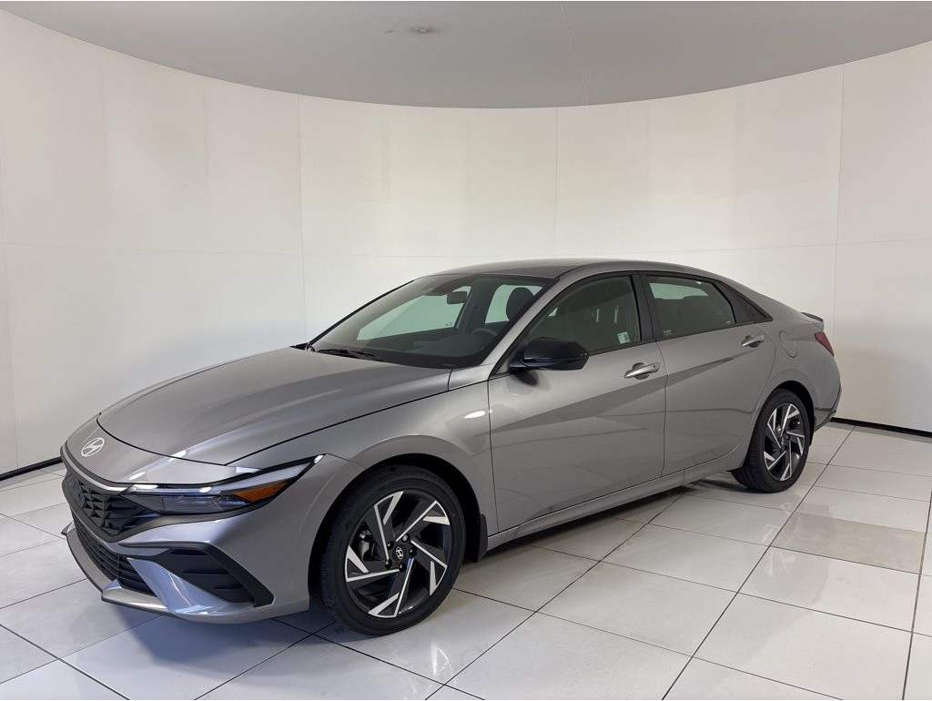 2025 Hyundai Elantra Blue's photo