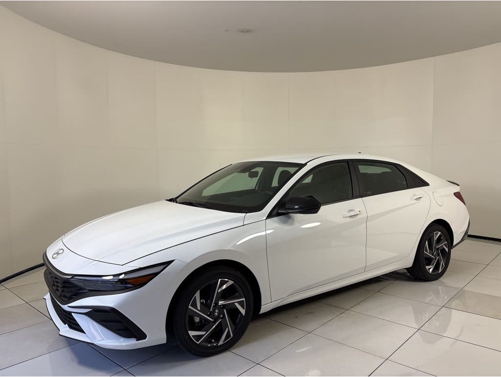 2025 Hyundai Elantra Blue's photo