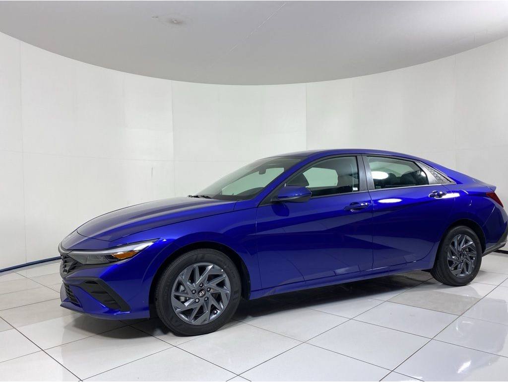 2025 Hyundai Elantra Blue's photo
