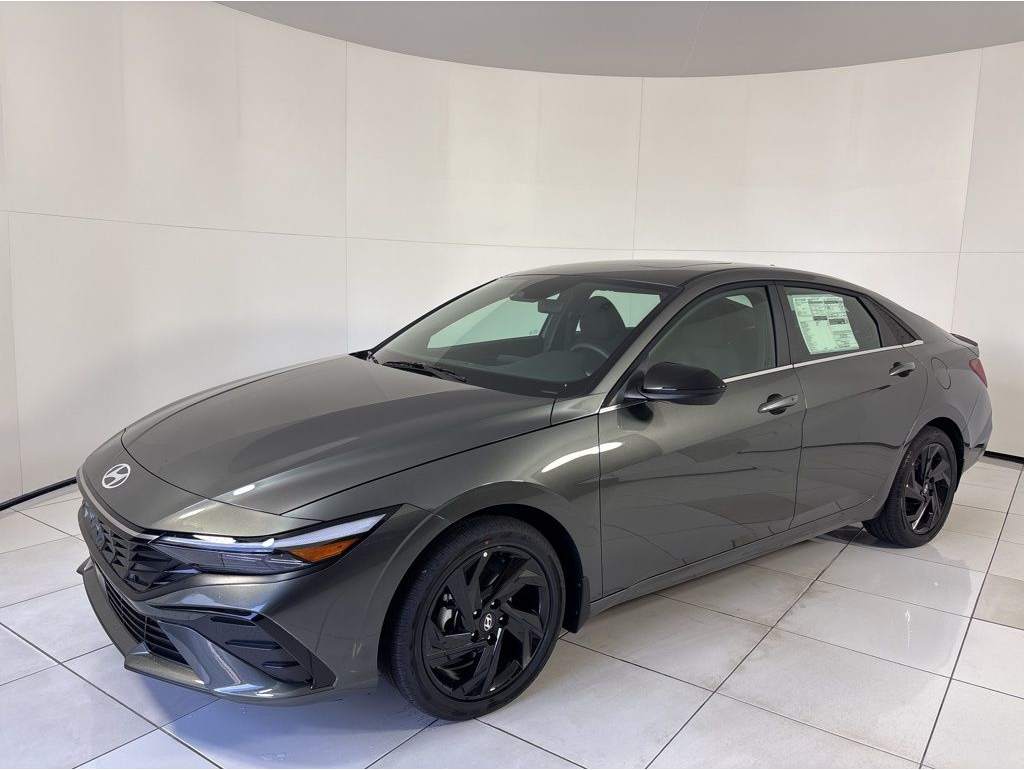 2026 Hyundai Elantra SEL's photo