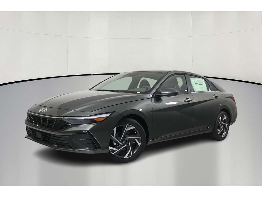 2025 Hyundai Elantra SEL's photo