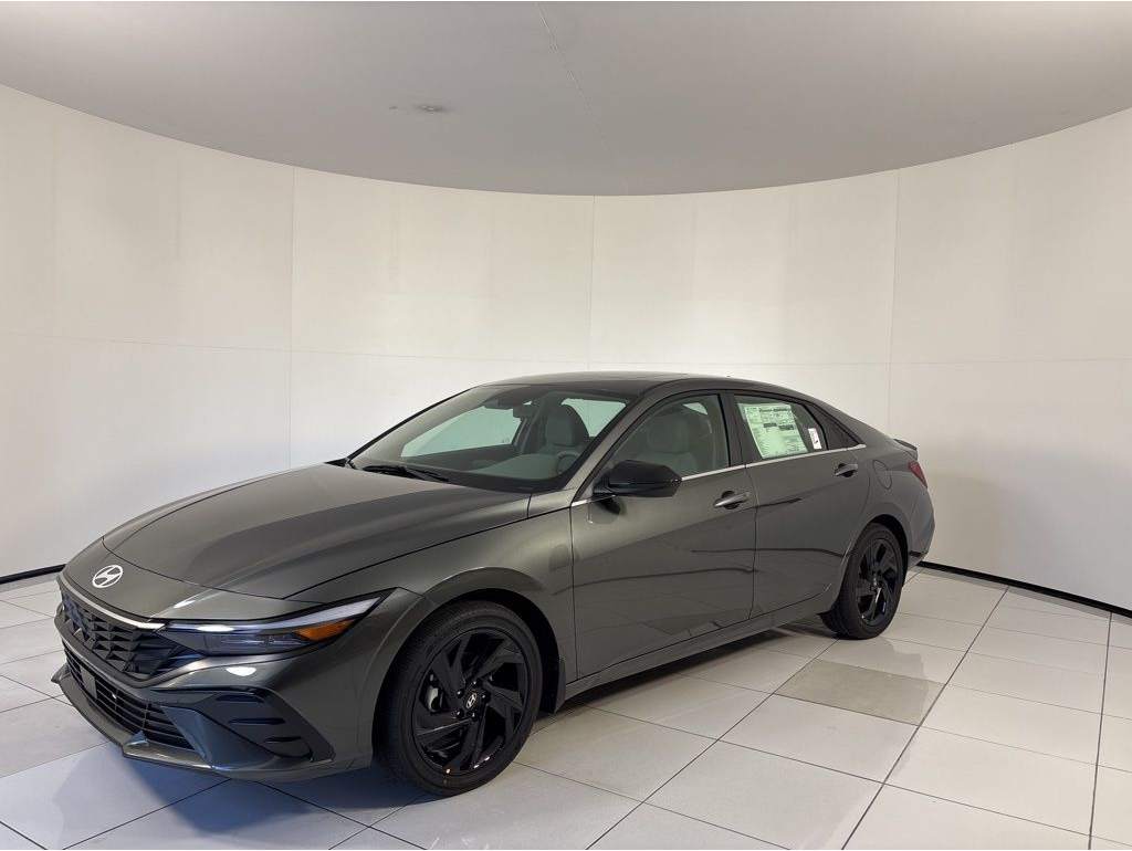 2026 Hyundai Elantra SEL's photo