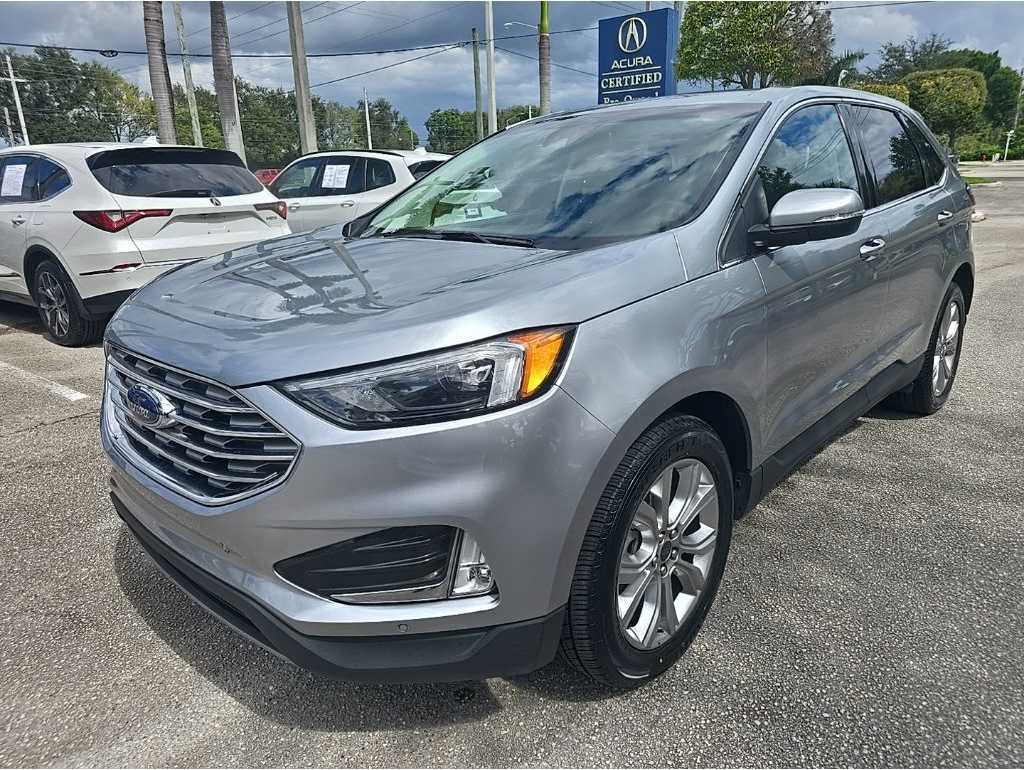 2022 Ford Edge Titanium's photo