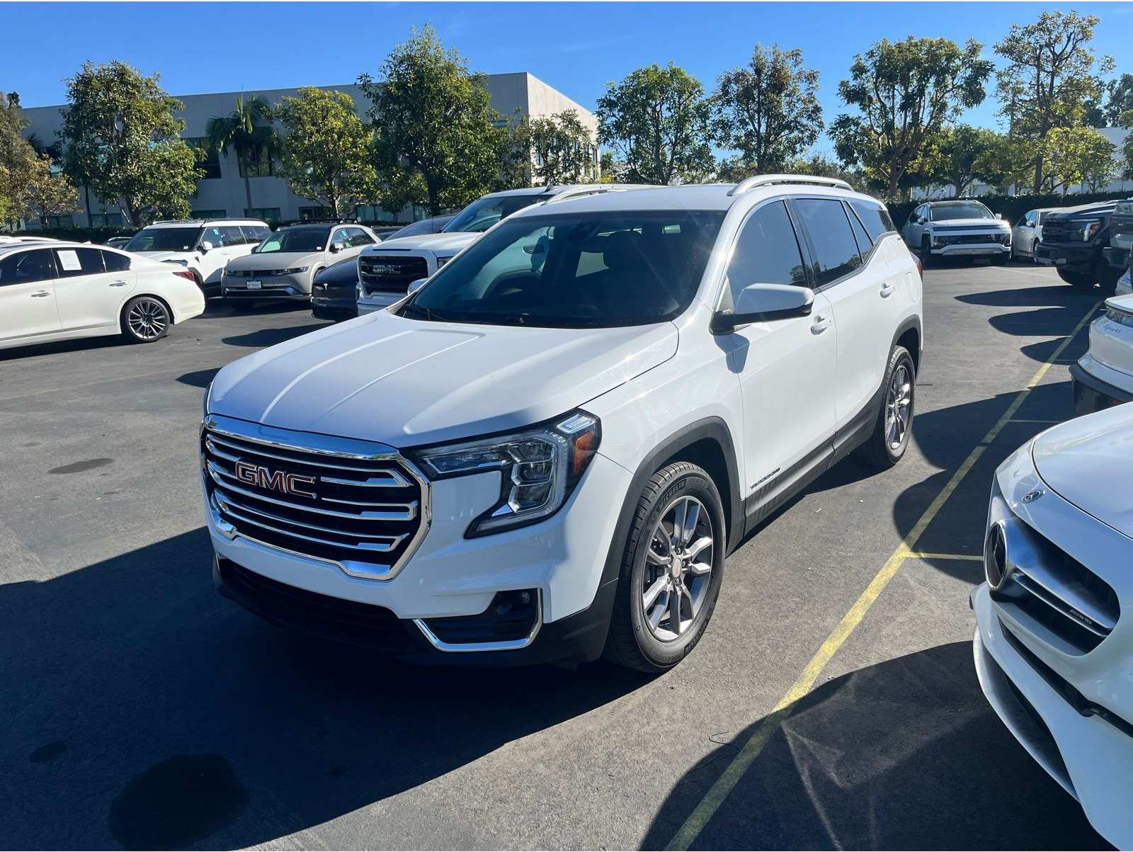 2023 GMC Terrain SLT