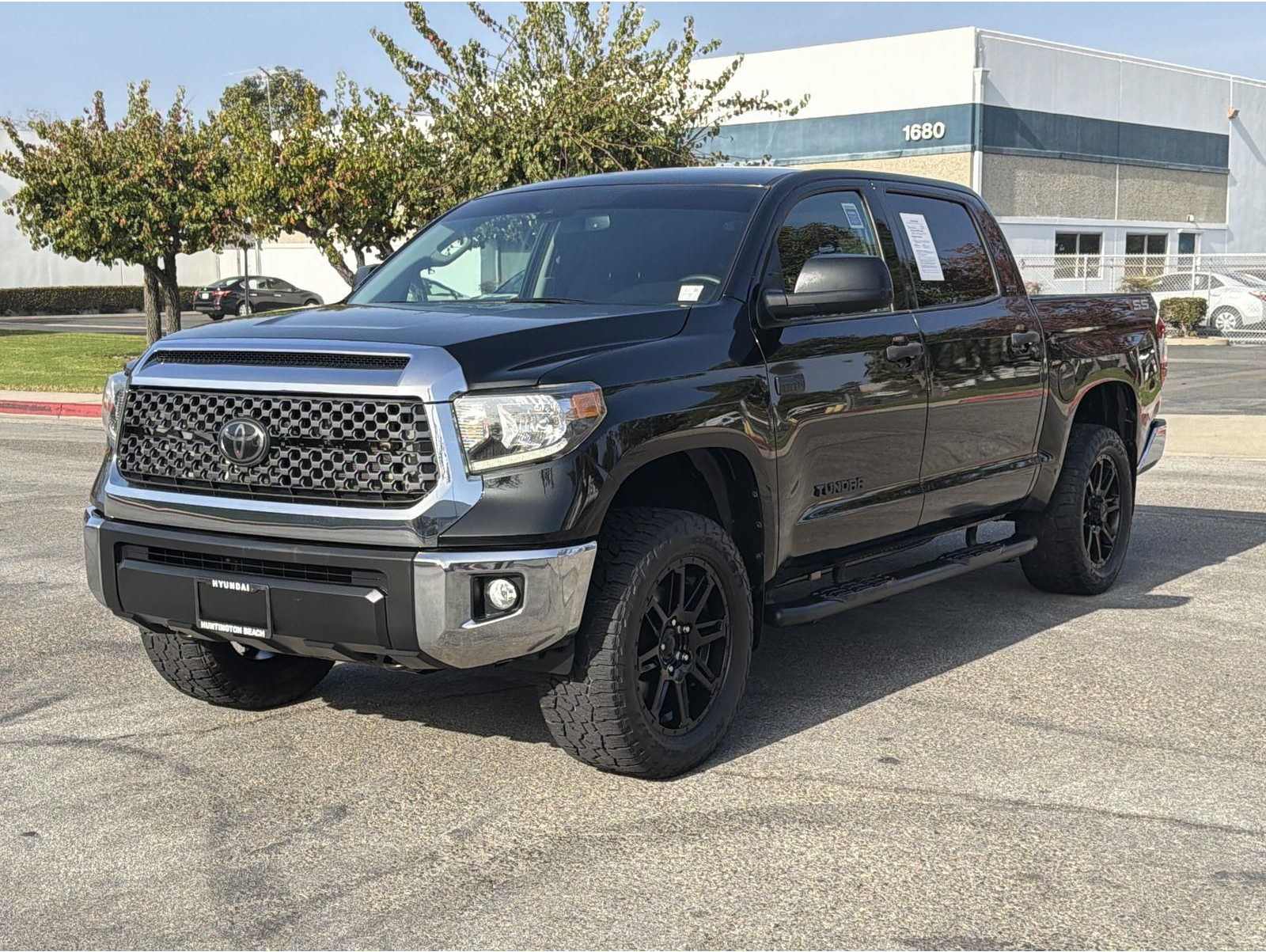 2020 Toyota Tundra SR5's photo