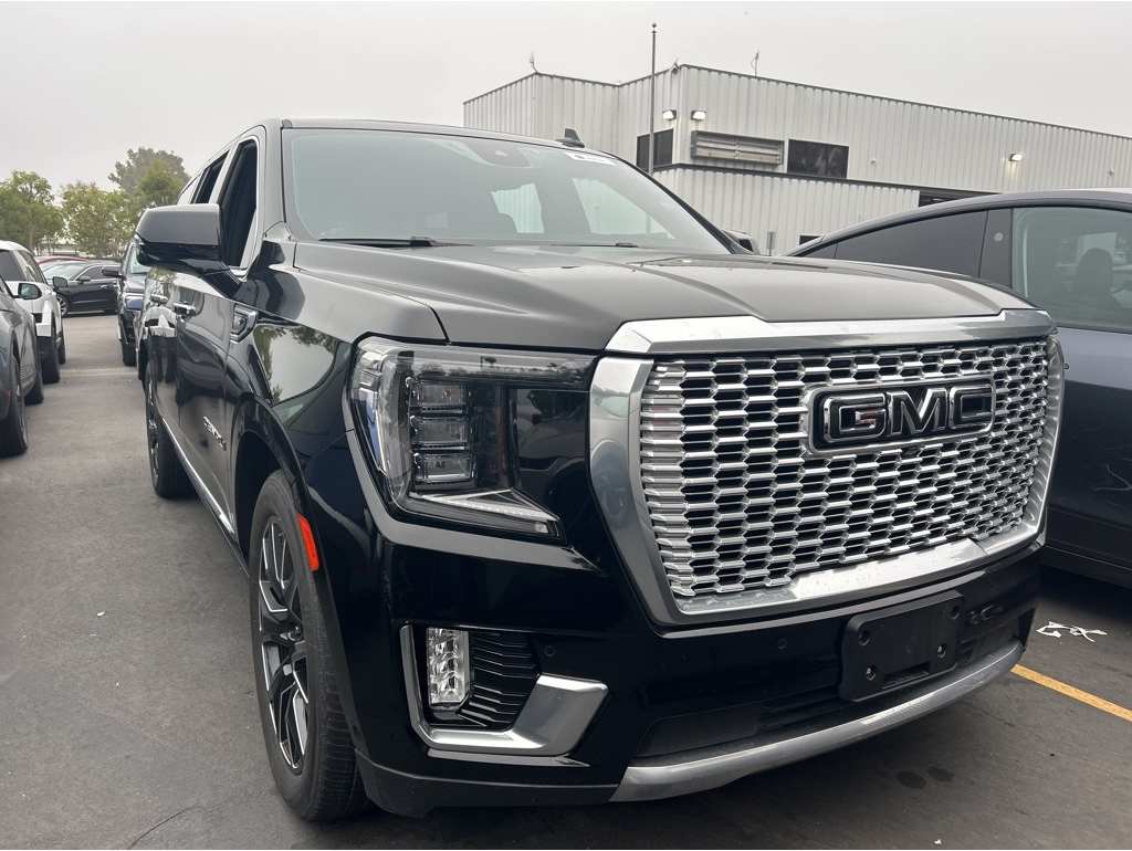 2023 GMC Yukon XL Denali's photo