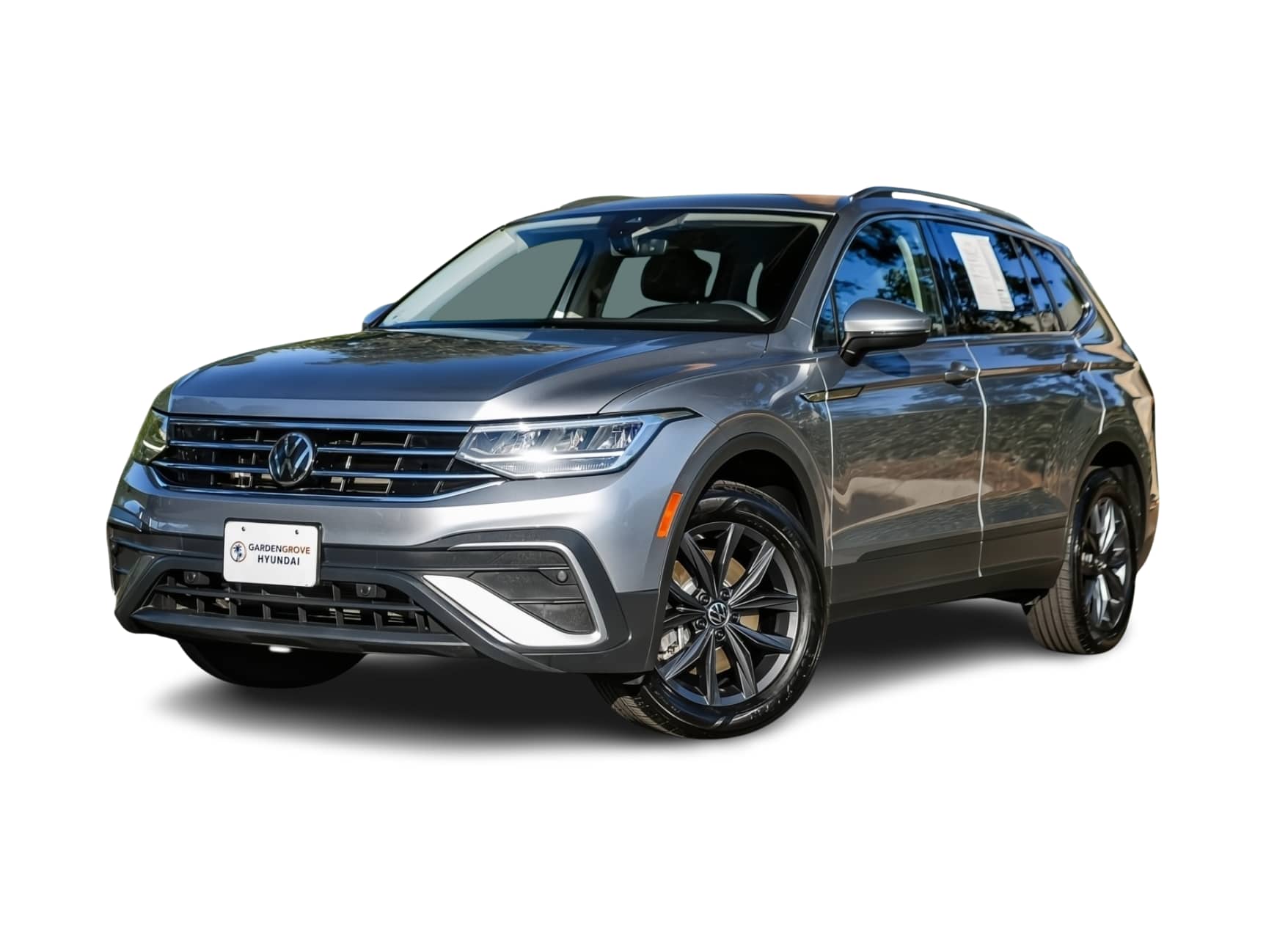 Thumbnail: 2024 Volkswagen Tiguan - 1
