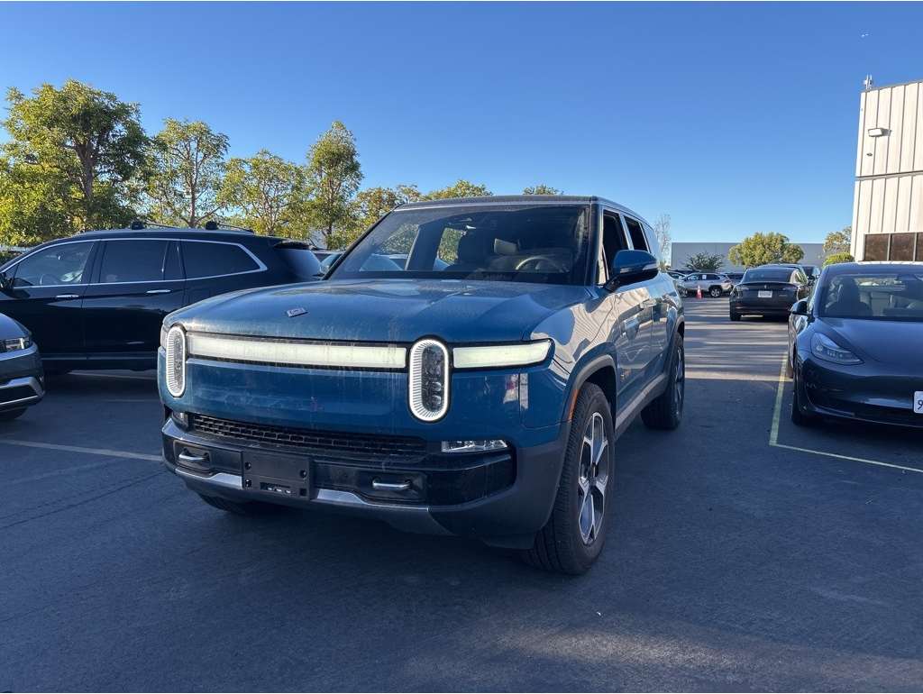 2023 Rivian R1S Adventure's photo