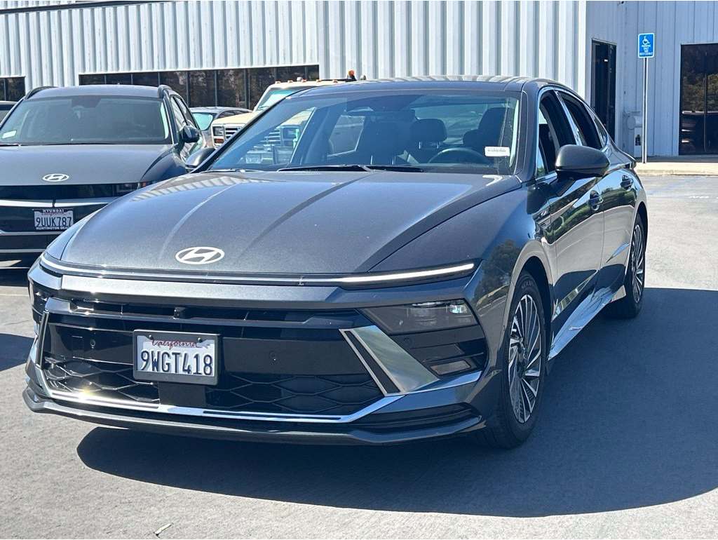 2025 Hyundai Sonata Hybrid Limited