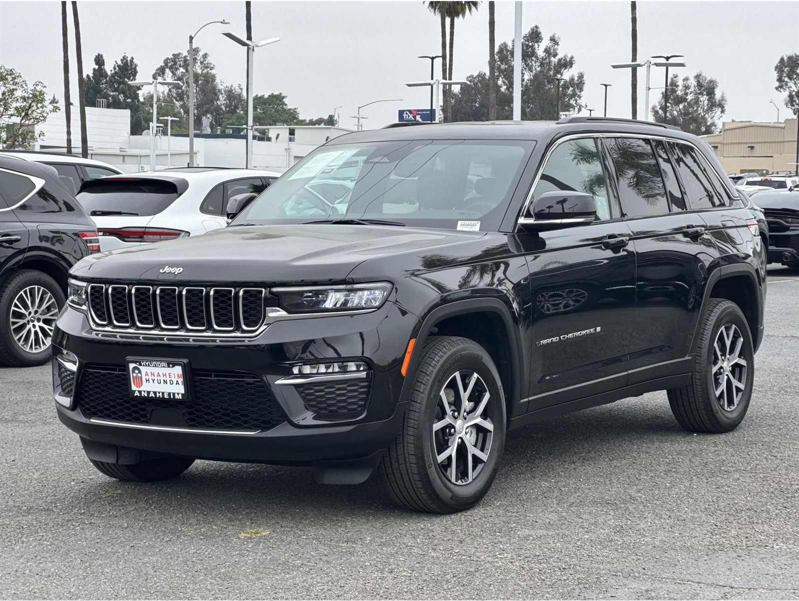 2024 Jeep Grand Cherokee Limited's photo