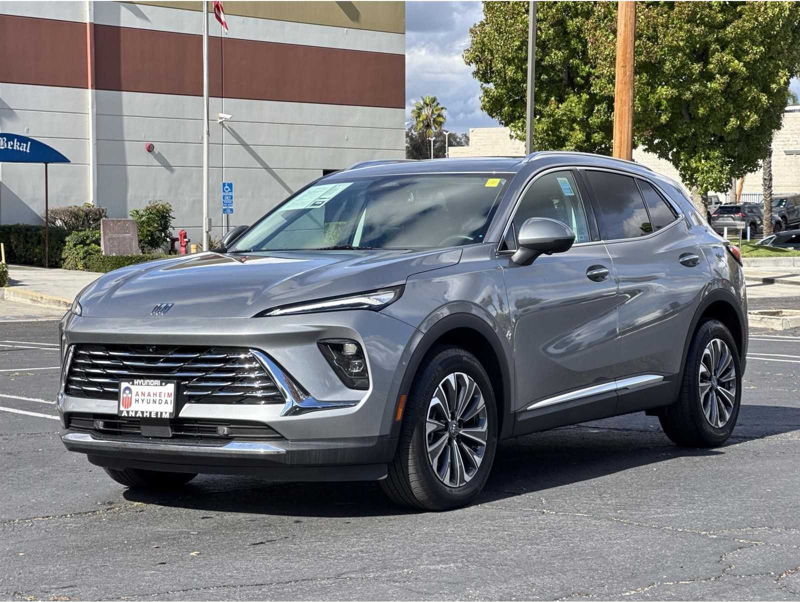 2025 Buick Envision Preferred's photo