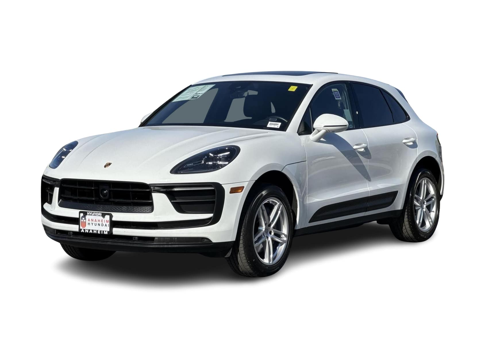 Thumbnail: 2024 Porsche Macan - 1