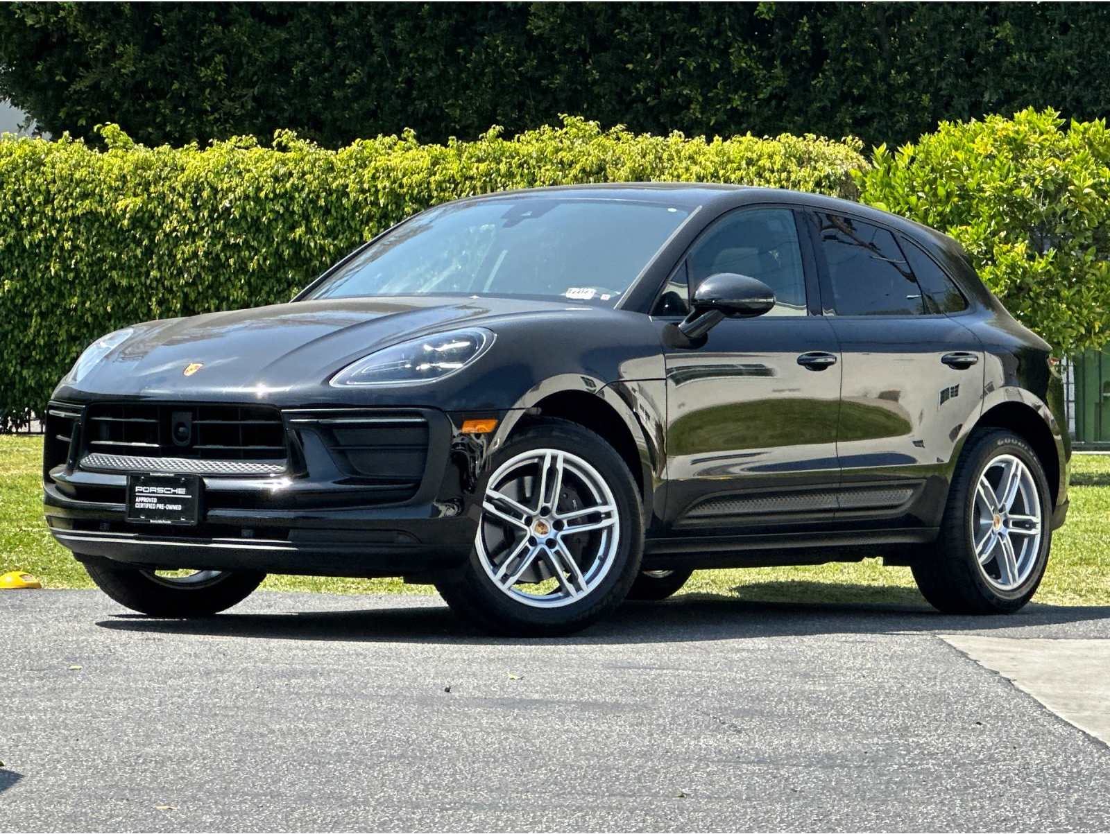 2025 Porsche Macan