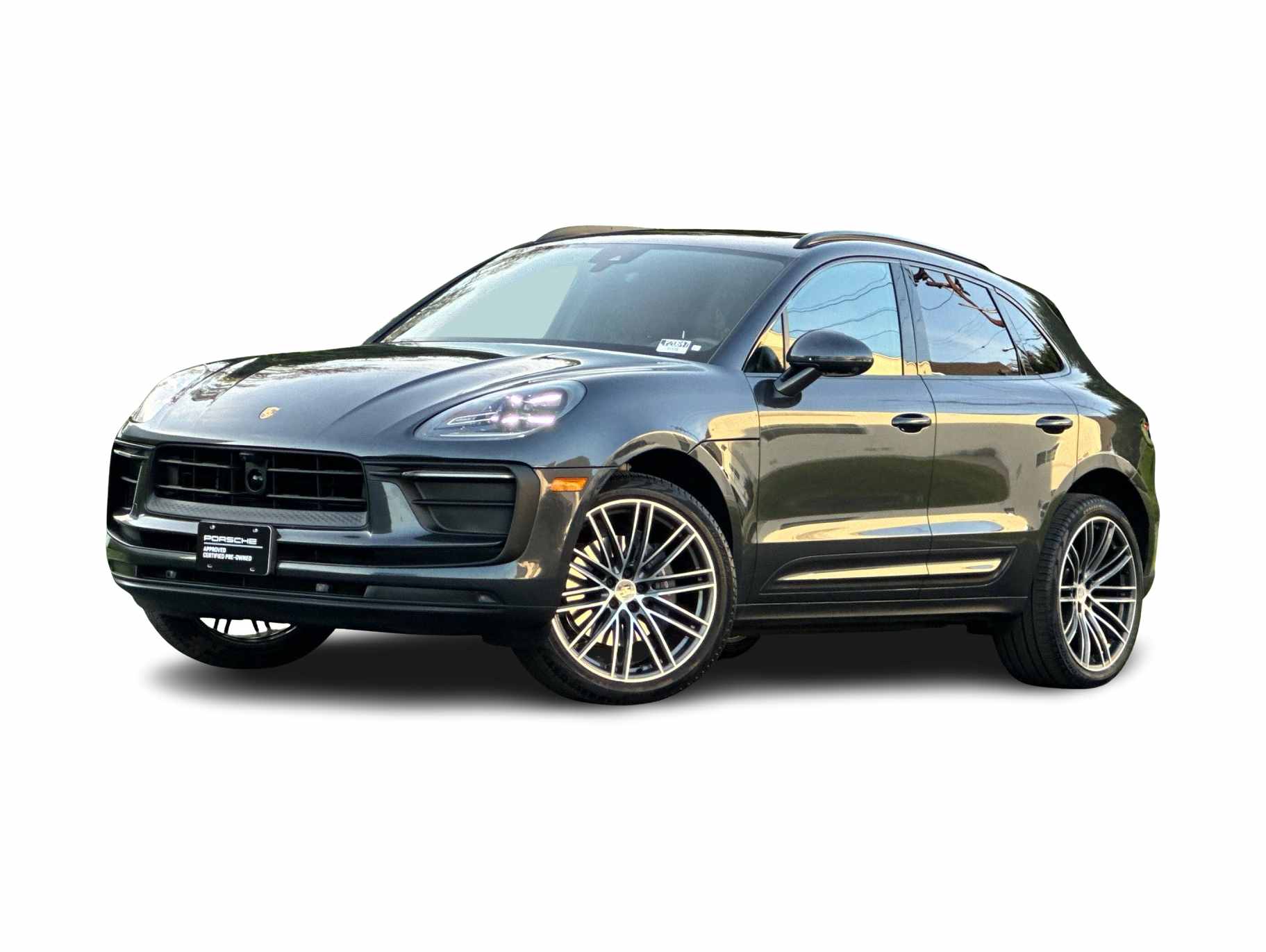 Thumbnail: 2025 Porsche Macan - 1