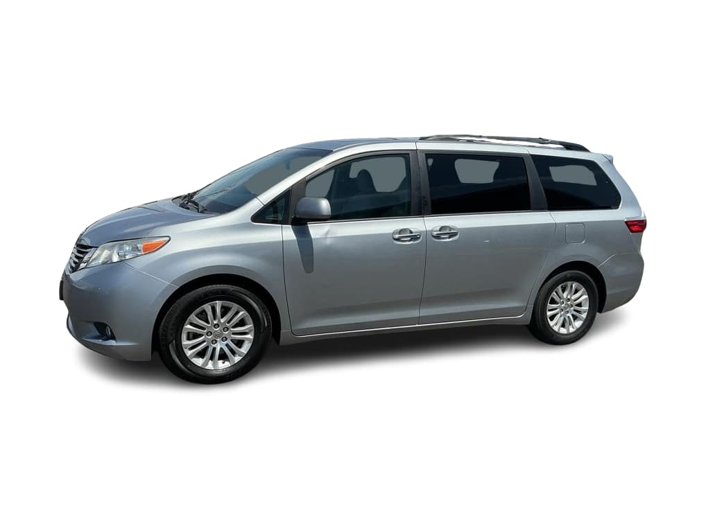 Thumbnail: 2016 Toyota Sienna - 1