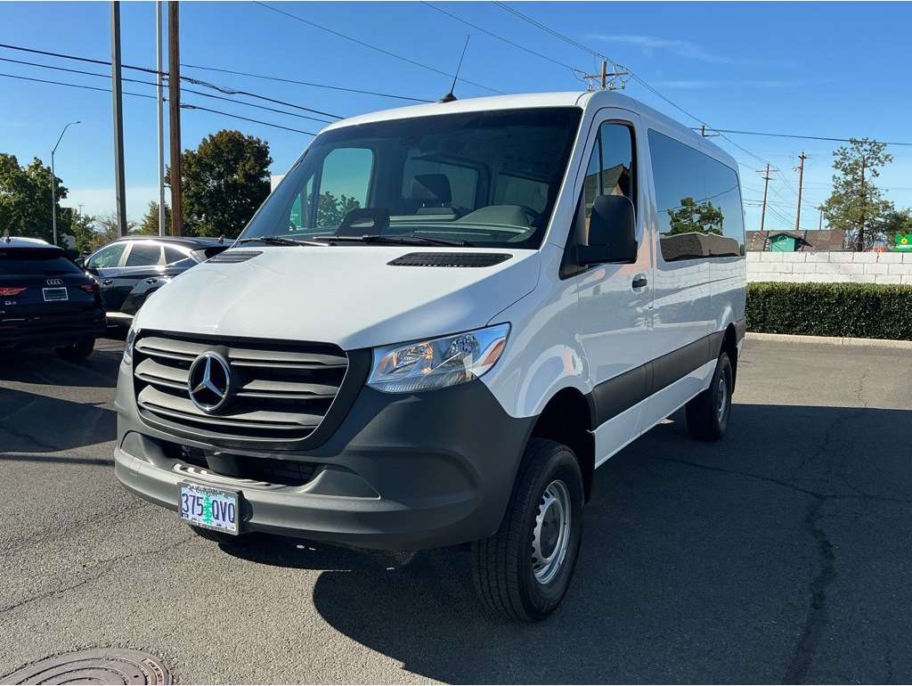 2025 Mercedes-Benz Sprinter Cargo Van Base