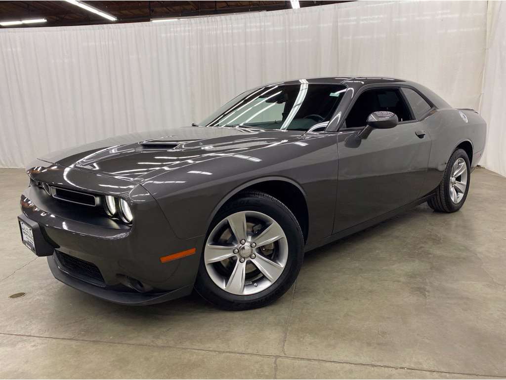 2022 Dodge Challenger SXT