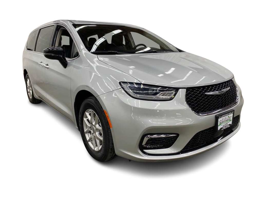 Thumbnail: 2024 Chrysler Pacifica - 1