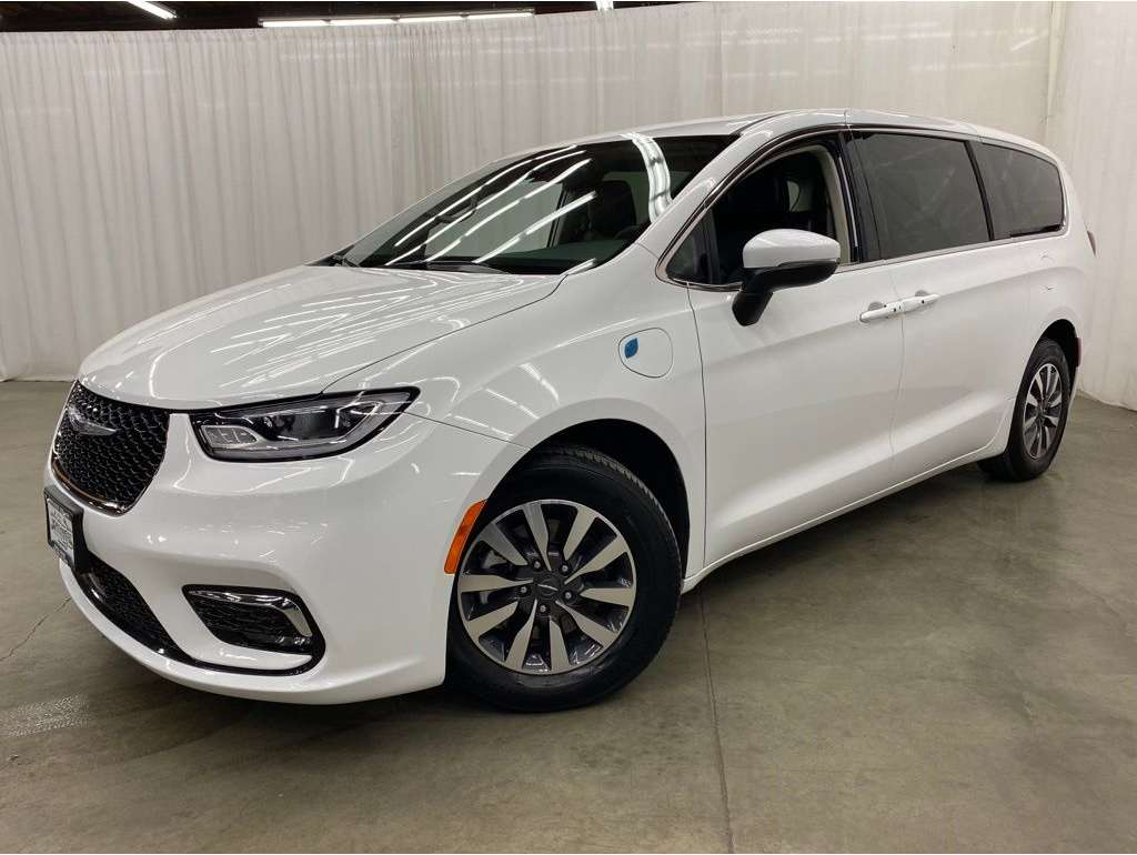 2023 Chrysler Pacifica Hybrid